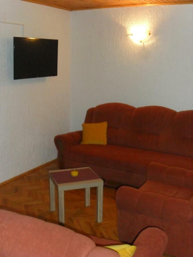 Apartman Lori ノヴィ・ヴィノドロスキー エクステリア 写真